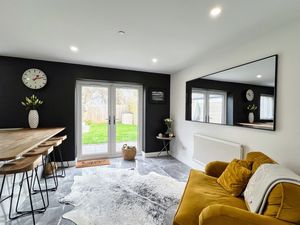 Photo 19- click for photo gallery